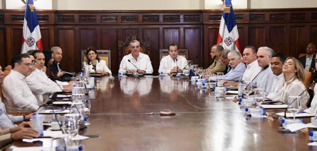 Abinader destaca la importancia de la gestión transparente de los fondos públicos en el Consejo de Gobierno