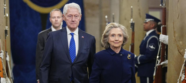 Los Clinton rechazan testificar en el Congreso sobre el caso Epstein