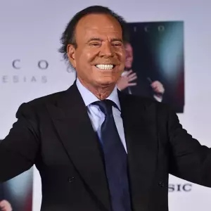 Julio Iglesias: ¿Truhan o Caballero?