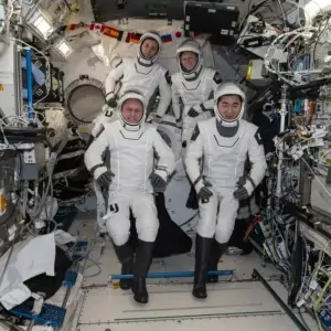 La NASA repatriará astronautas de la Estación Espacial por razones médicas