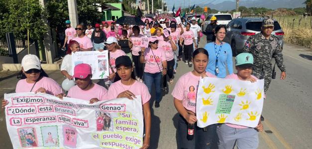 Marcha en Navarrete en honor a Brianna Genao y otros niños desaparecidos