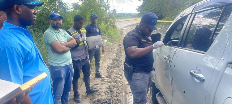 Investigación de la muerte de pareja en Tireo, Constanza por la Policía Nacional y el Ministerio Público.