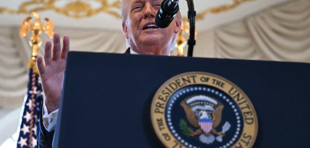 Trump solicita mil millones de dólares a países por un asiento en su “Consejo de Paz”