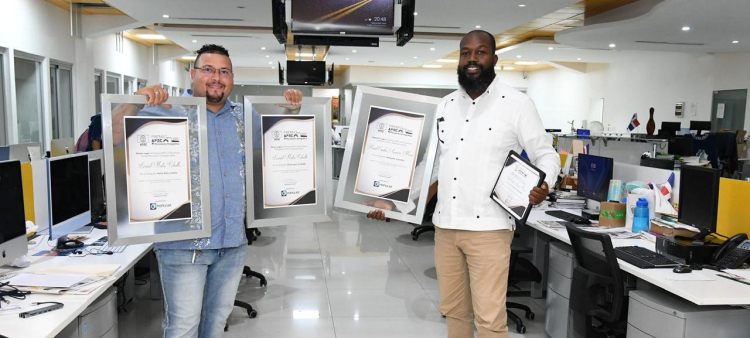 Logros destacados: Fotorreporteros del LISTÍN obtienen los tres primeros lugares en los premios de APEC.