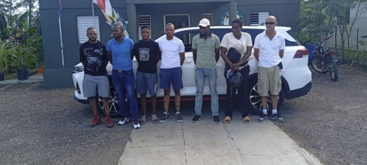 Canadiense detenido por contrabando de haitianos en Santiago