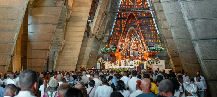 Celebración del Día de la Altagracia: Misas y Procesiones