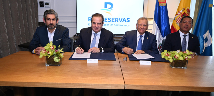 Renovación del acuerdo entre Banreservas y CaixaBank de España para el envío de remesas