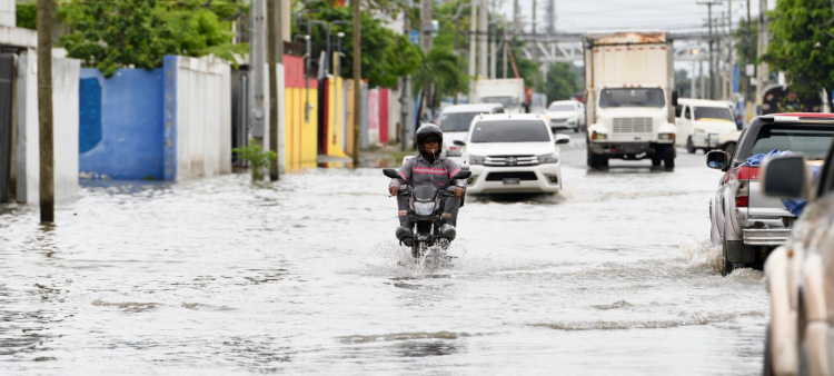 Lluvias persistirán en varias provincias el jueves