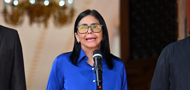 Cambio de Comandantes Militares Regionales por Presidenta Venezolana tras Caída de Maduro