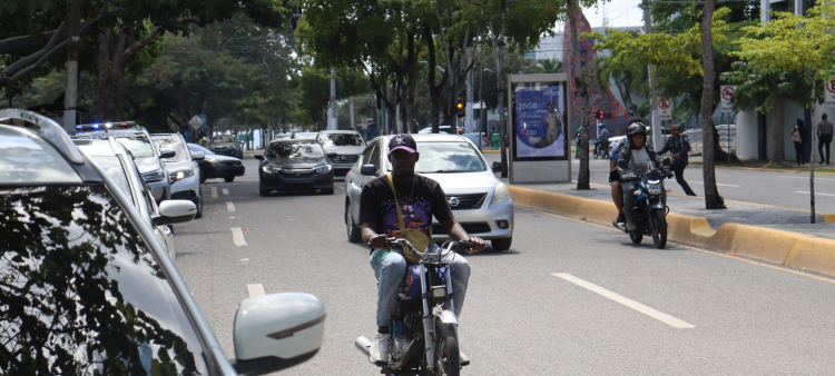 Aumento de Delincuencia Debido a la Permisibilidad en el Uso de Pasamontañas por Motoristas