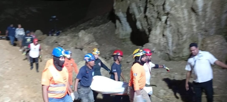 Hallan cuerpo de hombre atrapado en derrumbe de mina Los Fructuoso, San Cristóbal