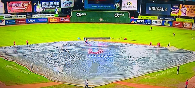 Actividades de los Jugadores en el Clubhouse durante Retrasos por Lluvia