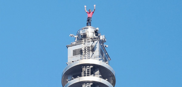 Alex Honnold logra hazaña al ascender el Taipei 101 sin equipo de seguridad
