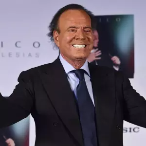 Posible aceptación de denuncia contra Julio Iglesias en República Dominicana, explicada por abogados.