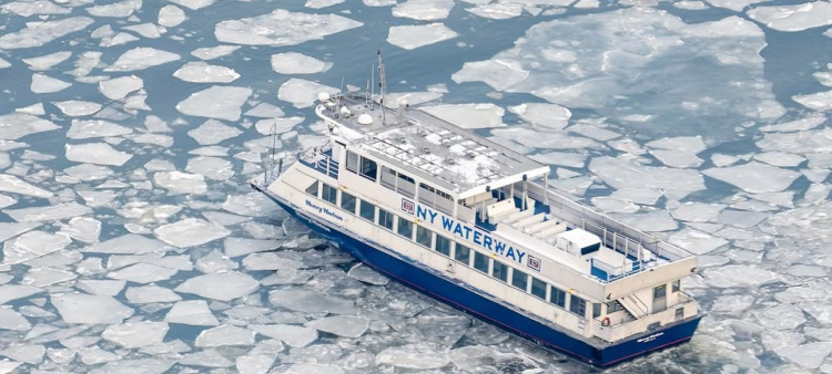 Suspensión de rutas del ferry de Nueva York debido a los ríos congelados
