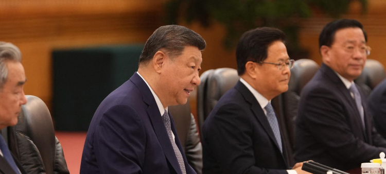 Impulso de Trump hacia China: Nuevas Dinámicas Comerciales con Occidente