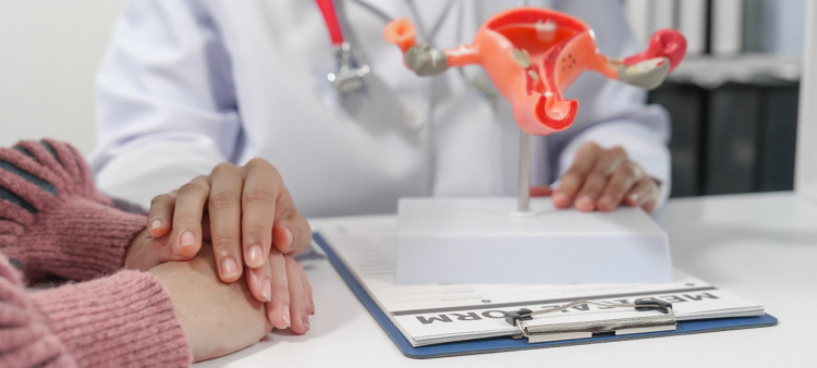 La mayoría de los casos de cáncer de ovario se diagnostican en etapas avanzadas
