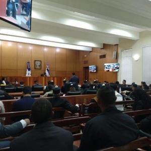 Receso en juicio de Coral debido a emergencia médica del acusado