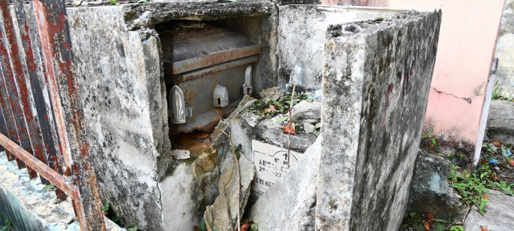 El Cementerio de Los Mina: Mal uso de los panteones