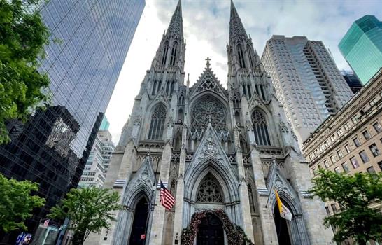 Acusación de la Arquidiócesis de Nueva York contra su compañía de seguros en casos de abuso sexual