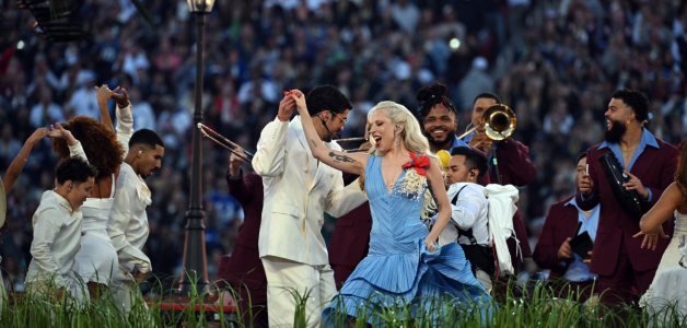 Lady Gaga y Ricky Martin sorprenden en el show de Bad Bunny