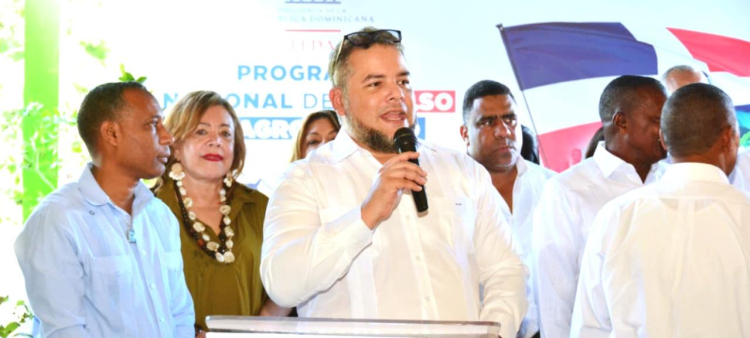 Investigan denuncia contra Hecmilio Galván, director del FEDA, afirma Abinader