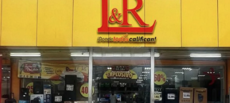 Pérdida Total por Incendio: L&R Comercial en Villa Mella