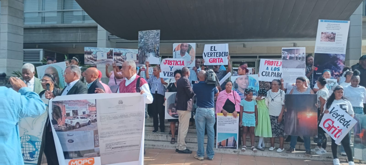 Familias de víctimas de explosión en San Cristóbal exigen justicia