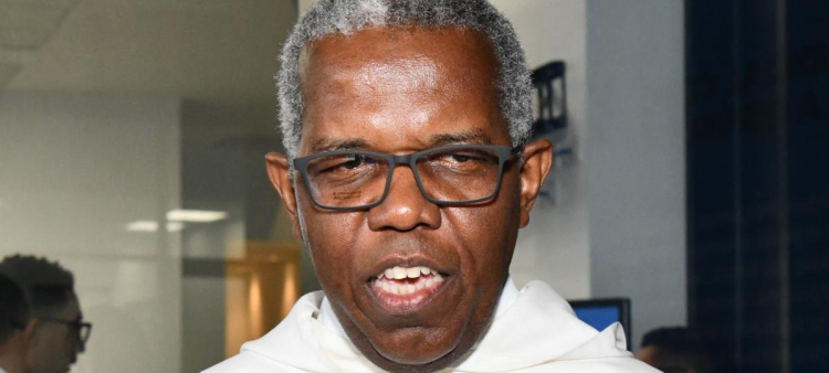 El fraile Arístides insta al gobierno dominicano a investigar el caso de la DEA