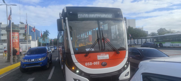 Nuevo corredor de autobuses Independencia en funcionamiento
