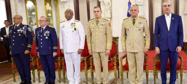 Premio del Presidente Abinader por la Fidelidad en las Fuerzas Armadas