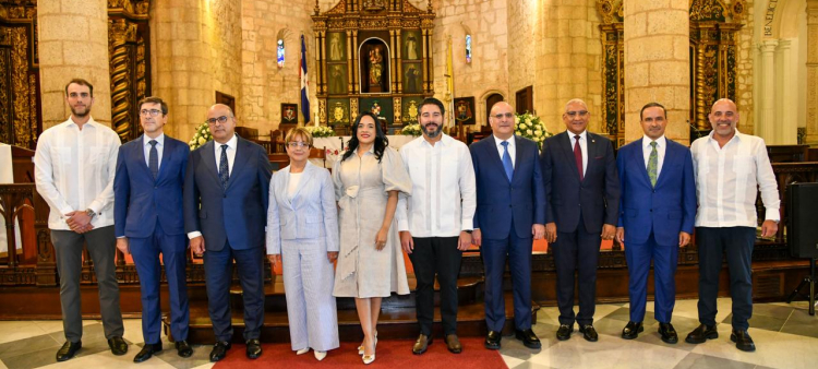 Celebración del 25 aniversario de AFP Crecer con misa de acción de gracias en la Catedral Primada de América