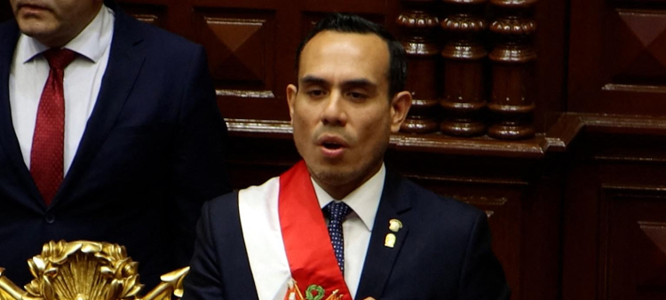 Perú elige su octavo presidente en una década de crisis política
