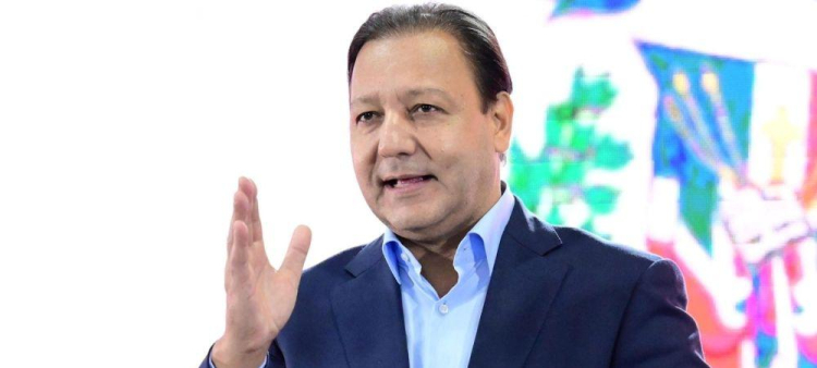 Abel Martínez se retira de la “consulta” del PLD