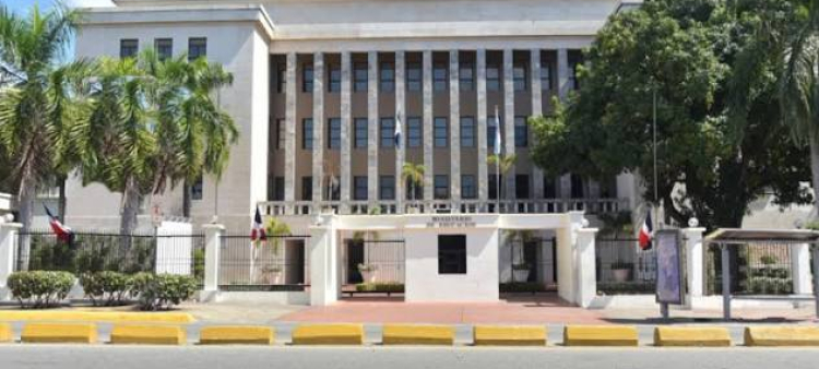 Minerd Rechaza Agresión a Docente y Activa Protocolos en Liceo Juan Pablo Duarte