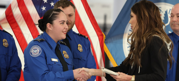 Suspensión de Programas de Seguridad Aeroportuaria TSA PreCheck y Global Entry en EEUU