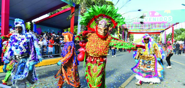 Colorido Desfile de Carnaval en el Malecón de Santo Domingo