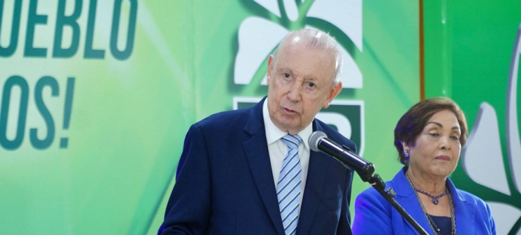Acusación de negocios entre el PRM y los programas sociales del Gobierno