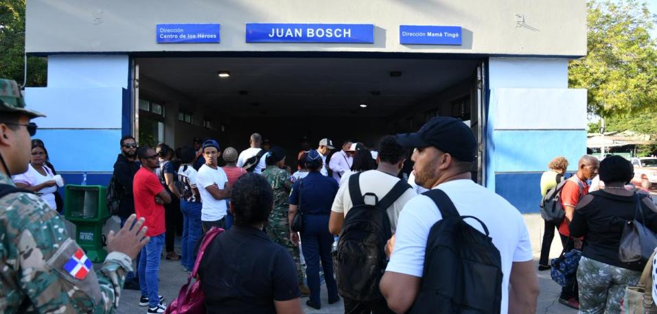 Intermitencia del Metro por Paradas Programadas: Aseguran que opera a máxima capacidad