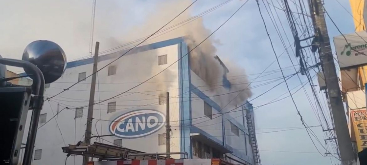 Incendio en la tienda Garrido de la Duarte sin personas afectadas