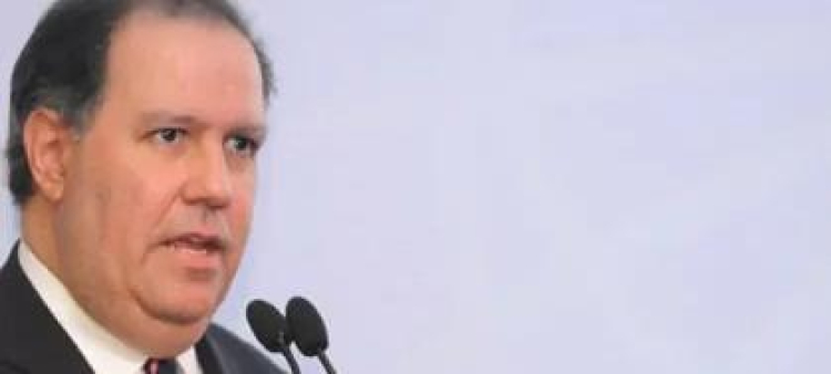Felipe Vicini demanda a Rolando Espinal por difamación e injuria en redes sociales.