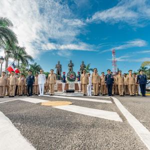 Honores del Ministerio de Defensa a Juan Pablo Duarte y Mella