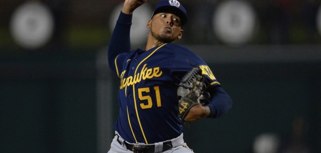 Freddy Peralta designado como abridor inicial de los Mets