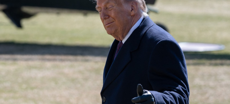 Trump considera “toma de control amistosa” de Cuba
