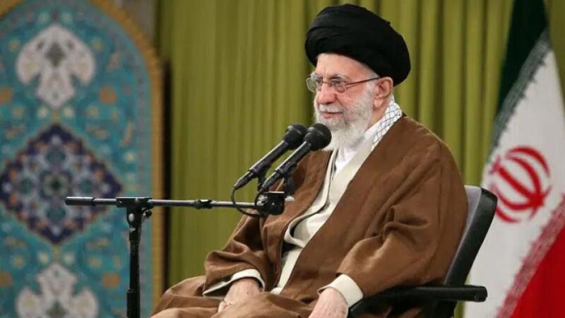 Trump insta al pueblo iraní a “recuperar” su país tras la muerte de Jameneí