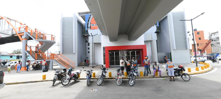 Inauguración de la Línea 2C del Metro para Aliviar el Tráfico en Santo Domingo Oeste