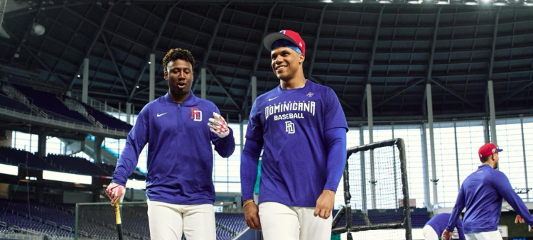 Cena de Abinader con la selección dominicana del Clásico Mundial de Béisbol