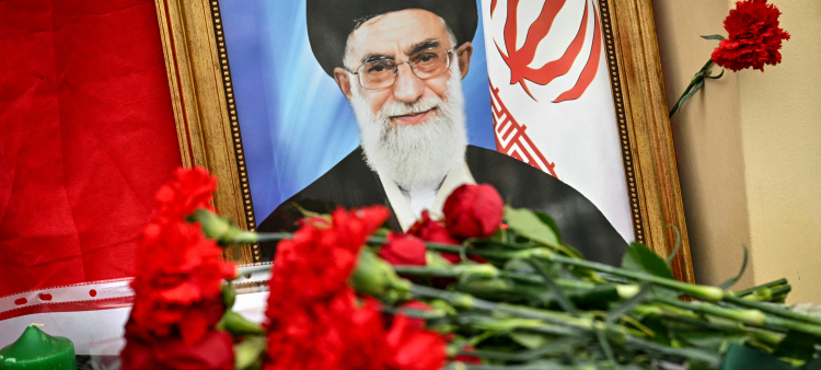 Fallece la esposa del exlíder iraní Alí Jamenei