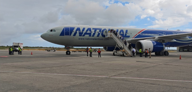 El equipo de República Dominicana llega al país para prepararse para el Clásico.