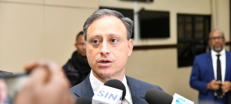 El Tribunal niega permiso a República Dominicana para que el exprocurador general Jean Alain salga del país